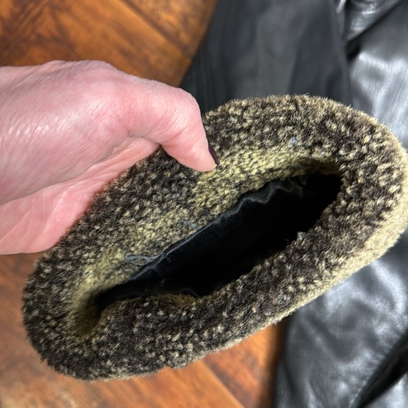 Creations Jez Black Leather Jacket with Shearling Collar & Cuffs - Picture 4 of 10